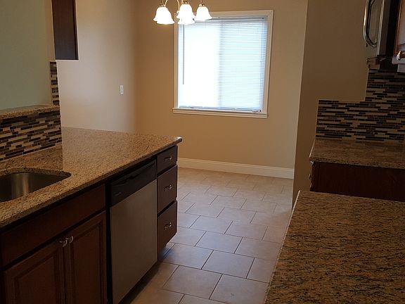 5th image of 23469 Annapolis St