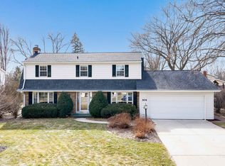 504 Somerset Dr, Green Bay, WI 54301