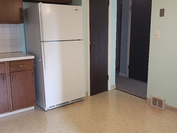5th image of 90 Old Lyme Dr APT 3