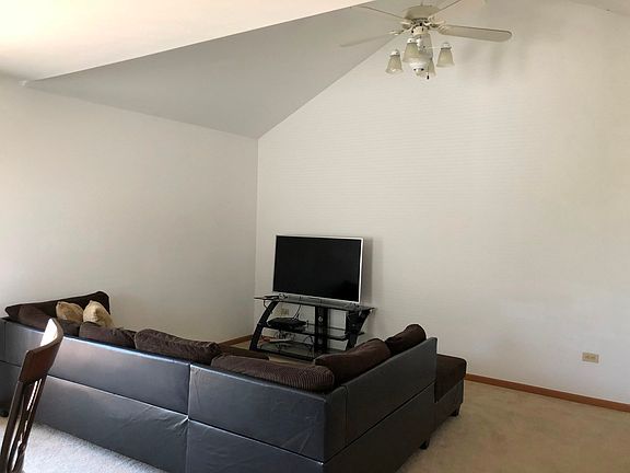 4th image of 906 Redwood Dr