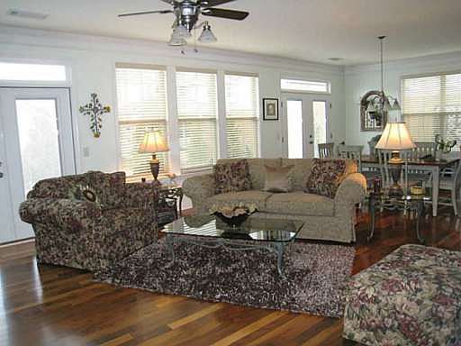 5th image of 403 Waverly Pl