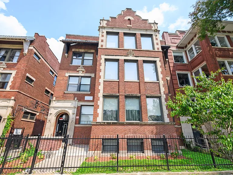 5019 S Drexel Blvd — Photo 2