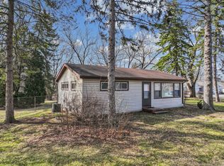 1484 N Hicks Rd, Palatine, IL 60067