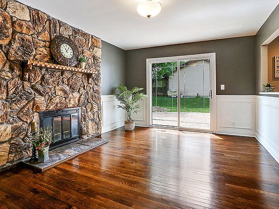 3rd image of 14542 S Birchdale Dr
