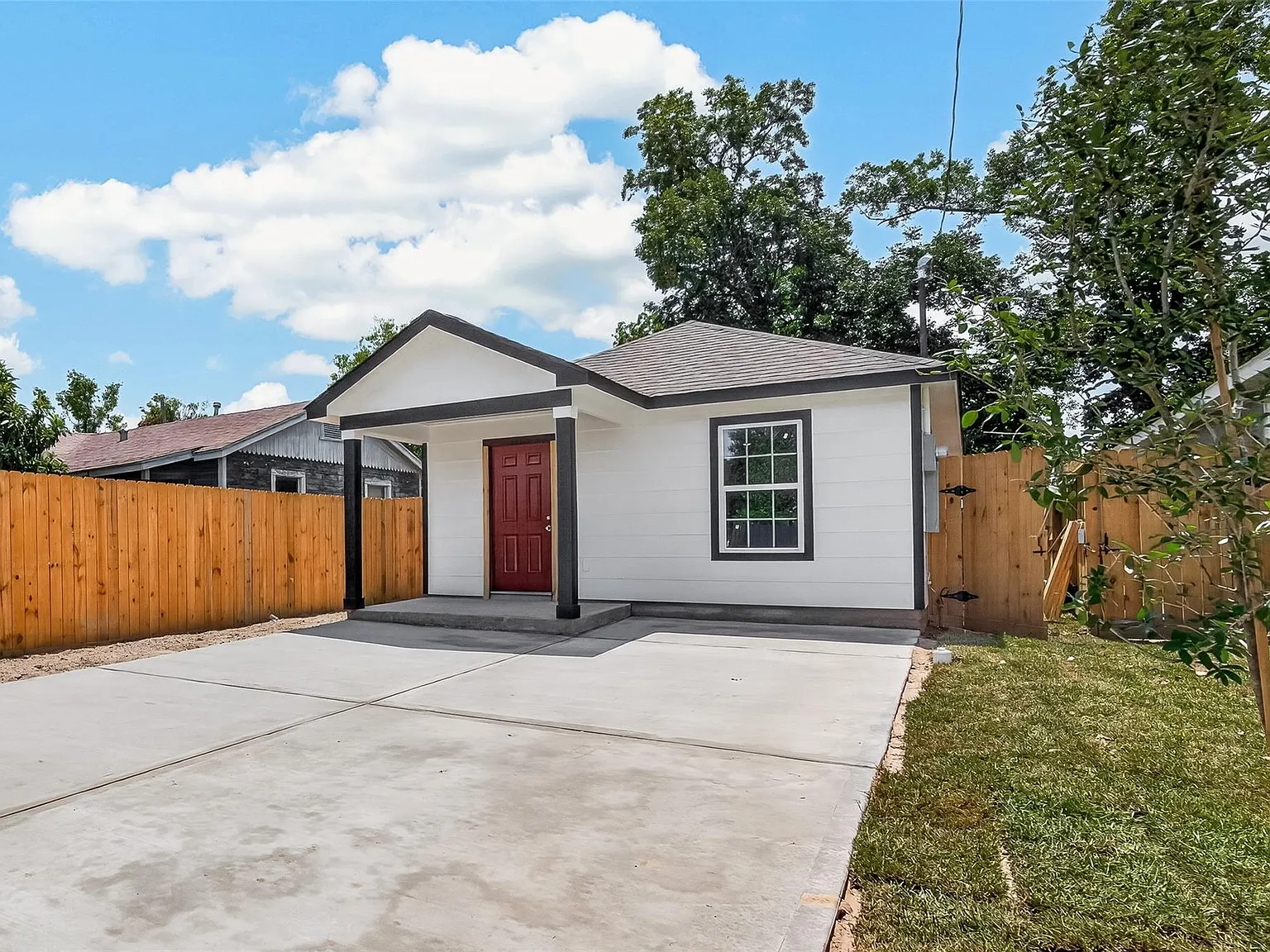 3 bed, 2.0 bath, 1520 sqft, $1,650 — Photo 3