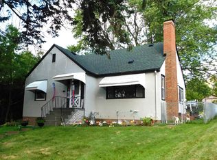 2215 W 5th St, Duluth, MN 55806