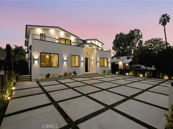 22518 Burbank Blvd, Woodland Hills, CA 91367