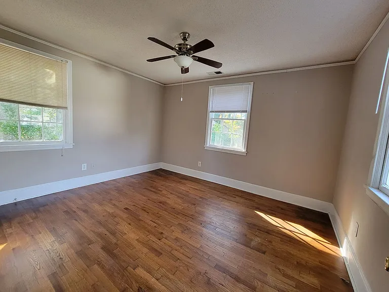220 Gilleland Dr — Photo 19