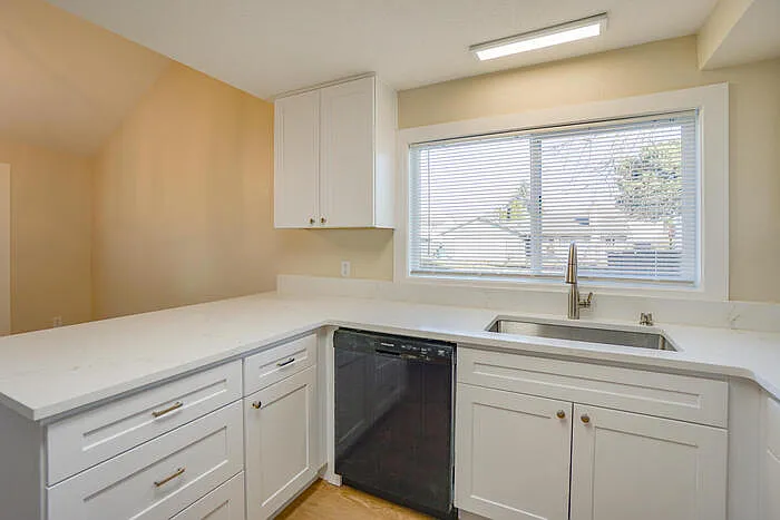 816 SE Olympia Dr — Photo 22