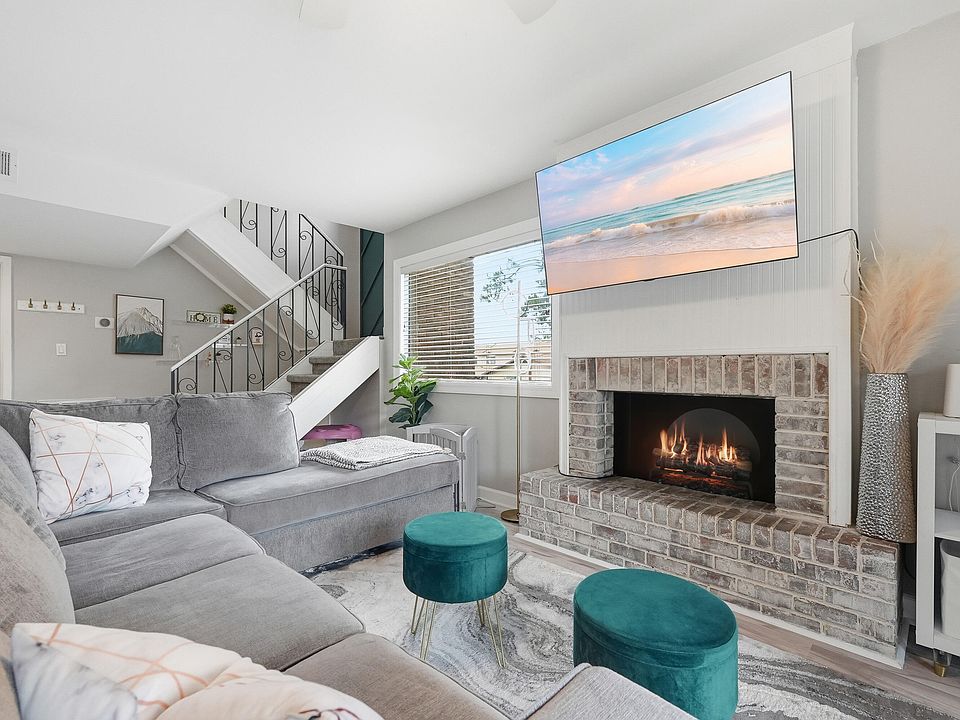 1st image of 1 Hidden Cove Cir Unit 1