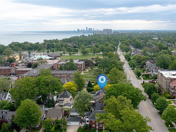 3rd image of 14914 Lake Ave
