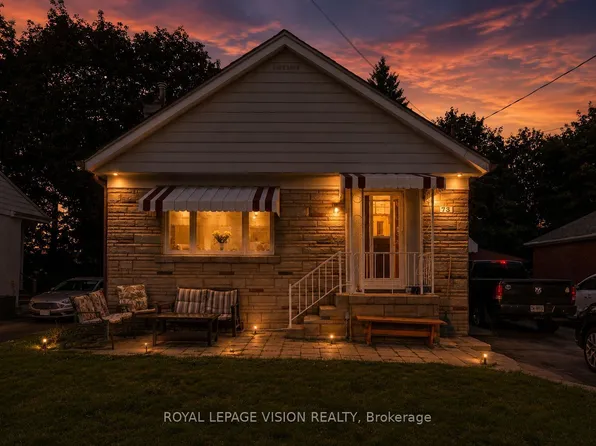 73 McCowan Rd, Toronto, ON M1M 3M3