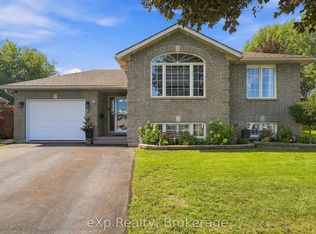 10 Christopher Ct, Belleville, ON K8N 5Z3