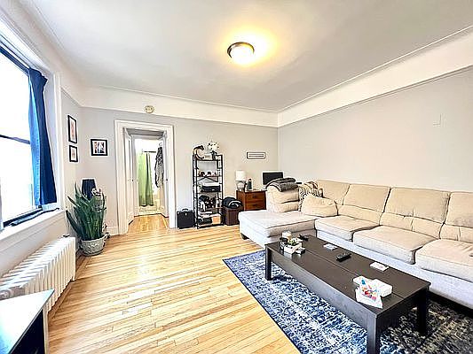 5th image of 30-15 33rd St