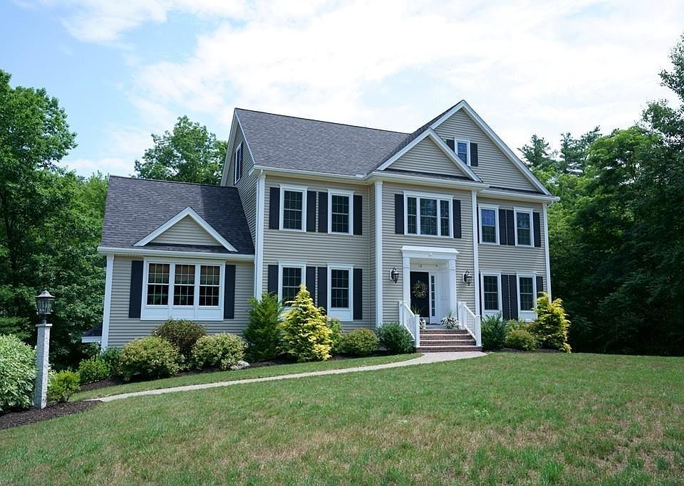 1st image of 18 Lakewoods Dr