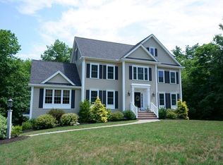 18 Lakewoods Dr, Merrimac, MA 01860