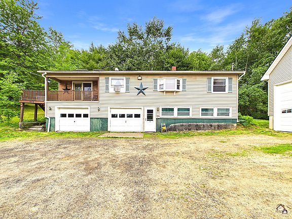 2nd image of 442 Isthmus Road