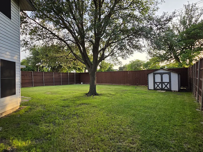 6511 White Oaks Ln — Photo 52