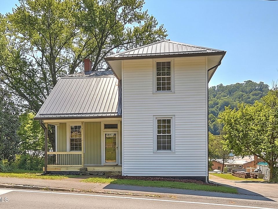 1st image of 308 E Main St