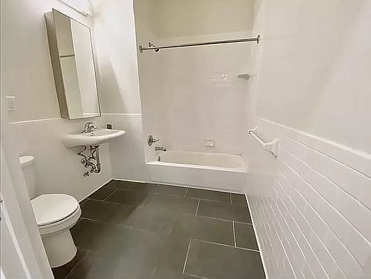 5th image of 19-73 38th St #4EF