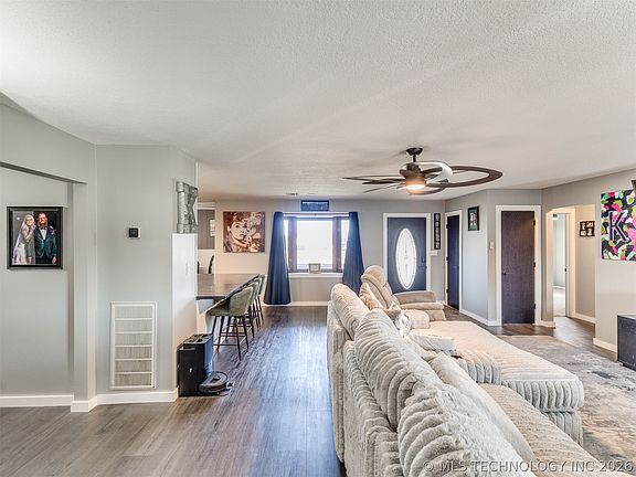 5th image of 26 Sunshine Ln