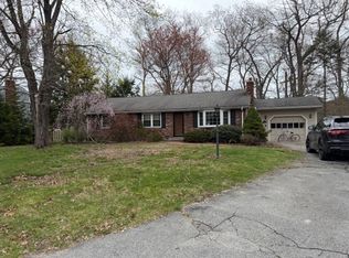 21 Pridemark Ln, Attleboro, MA 02703