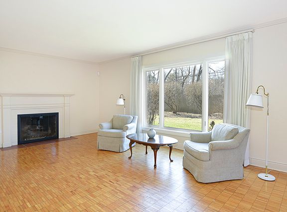 4th image of 140 Glenwood Ave