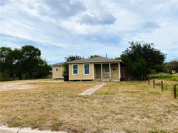 176 W D Ave, Kingsville, TX 78363