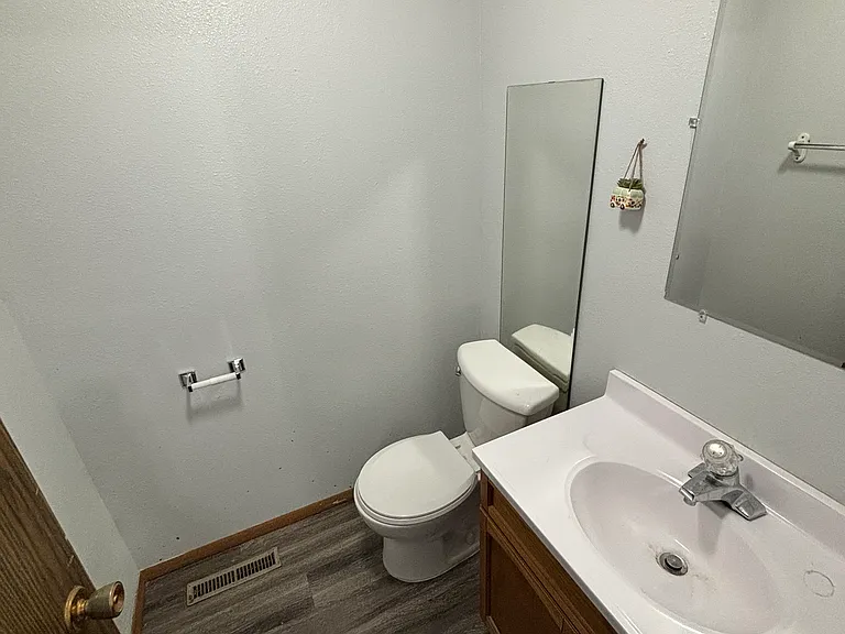 4007 Heritage Rd — Photo 3