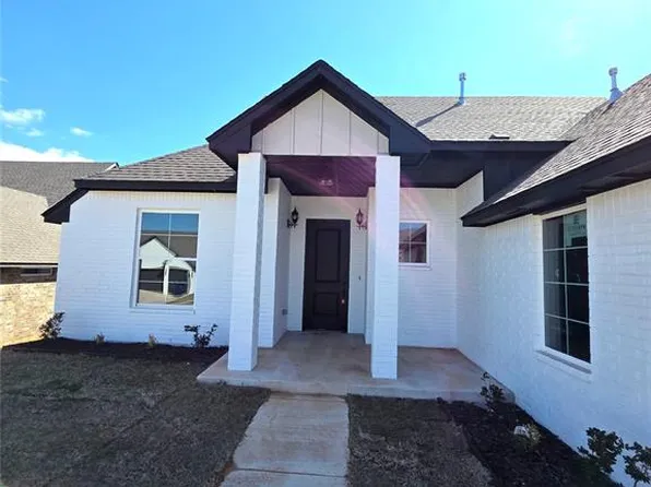 11604 NW 103rd St, Yukon, OK 73099