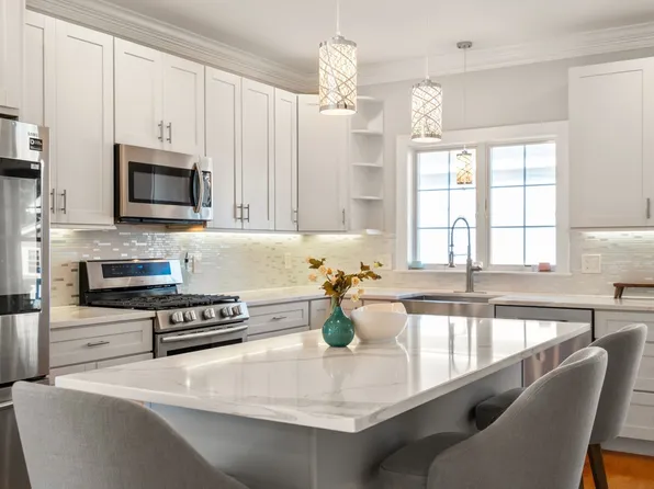 140 Main St Unit E, Upton, MA 01568
