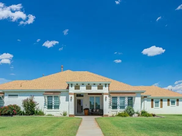 4712 N County Road 1450, Shallowater, TX 79363