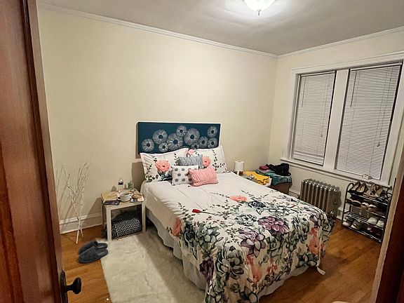 3rd image of 5154 W Wellington Ave #2E