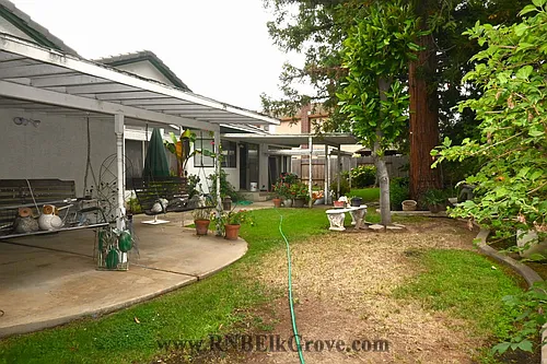 9000 N Camden Dr Photo 1