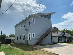 3 bed, 2.0 bath, 2336 sqft, $1,450 — Photo 2