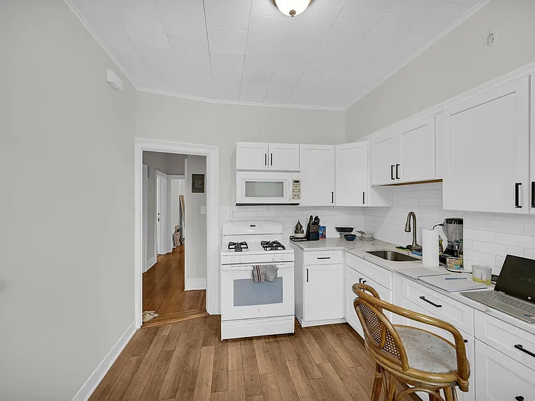 14 Britton St #2 — Photo 11