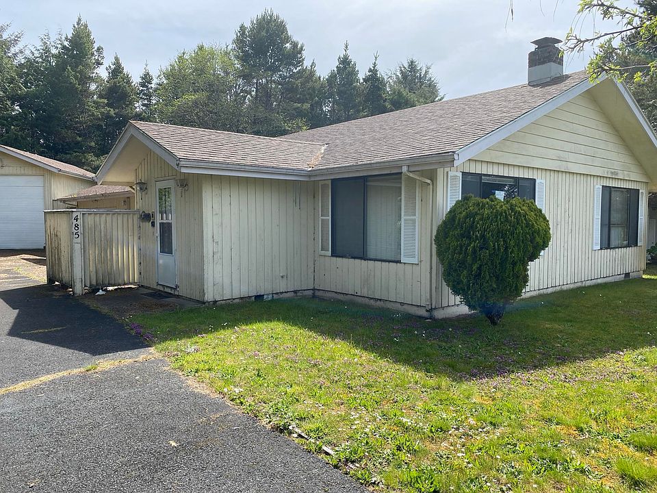 1st image of 485 SW Green Dr
