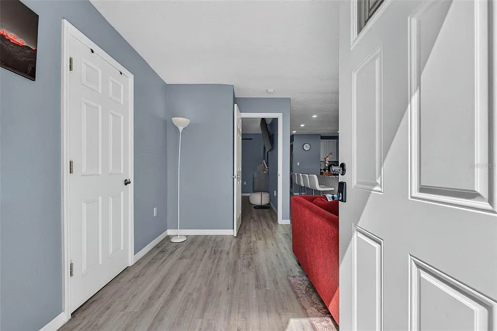2 bed, 2.0 bath, 1110 sqft, $2,300 — Photo 3