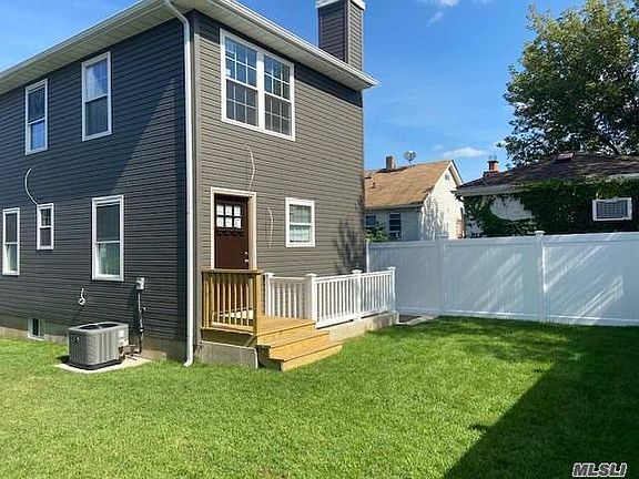3rd image of 1907 Carnegie Ave