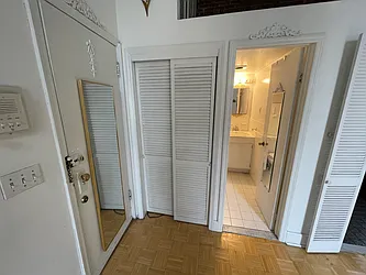 Rented by R New York