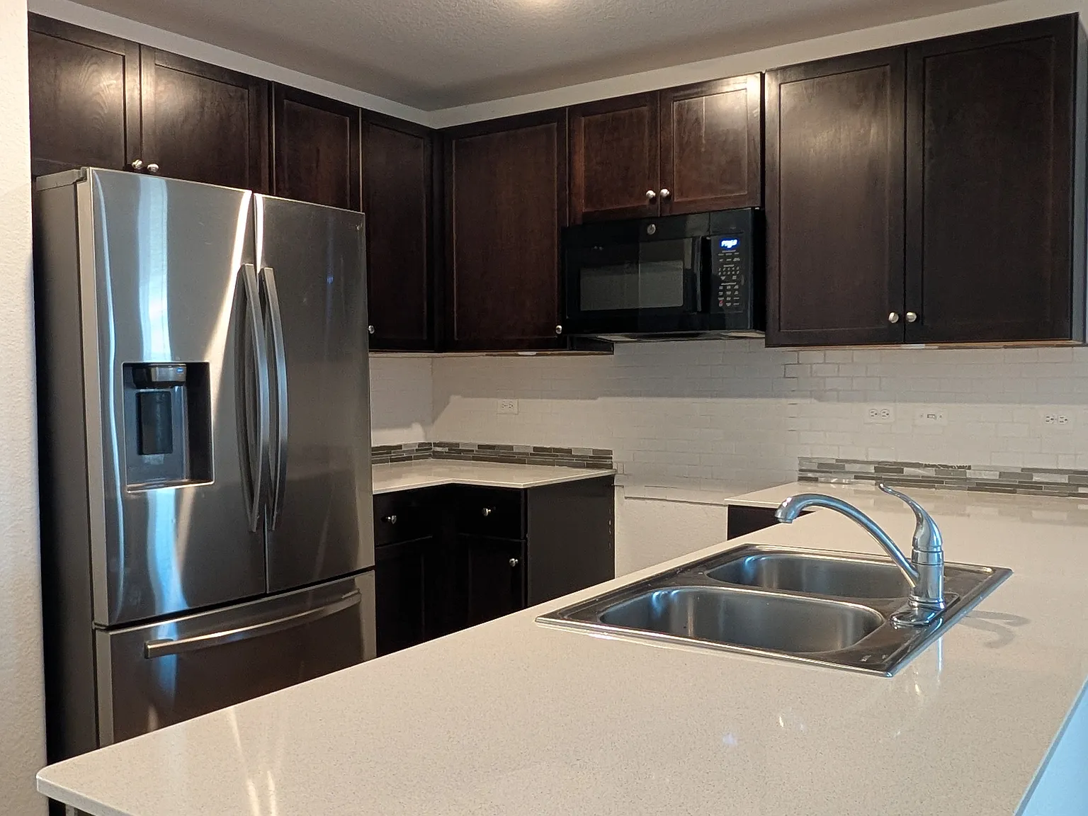 3 bed, 1508 sqft, $1,800 — Photo 2