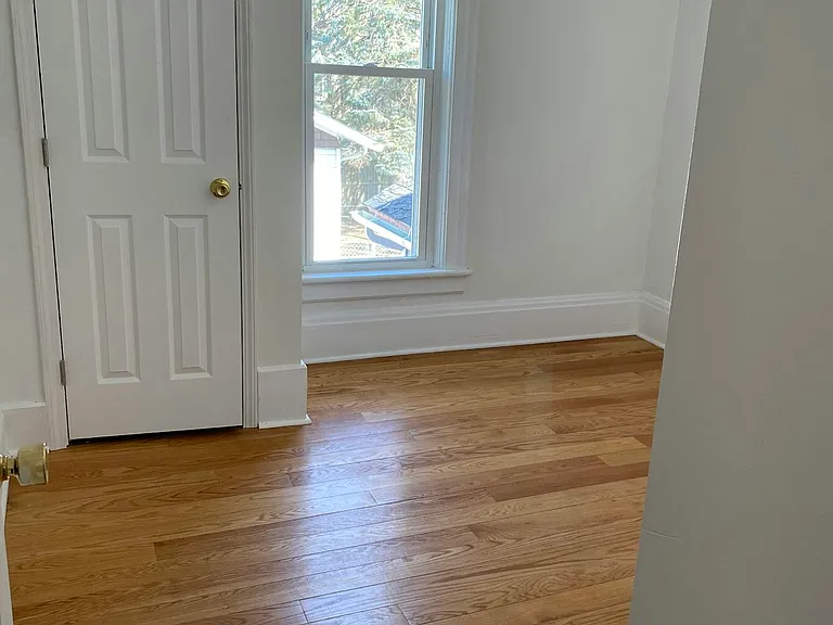 202 Park St — Photo 5