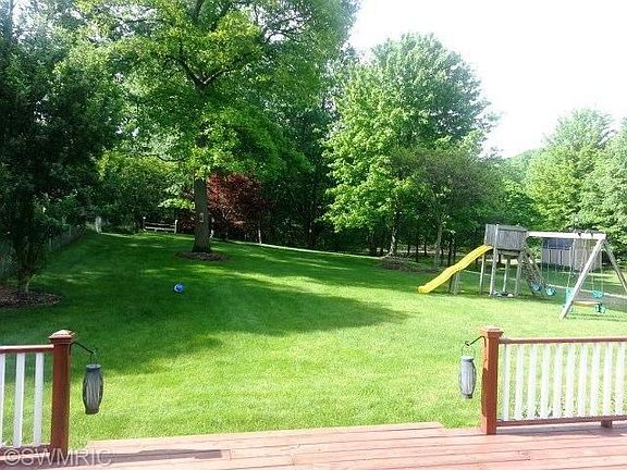 5th image of 15624 Ryan Dr