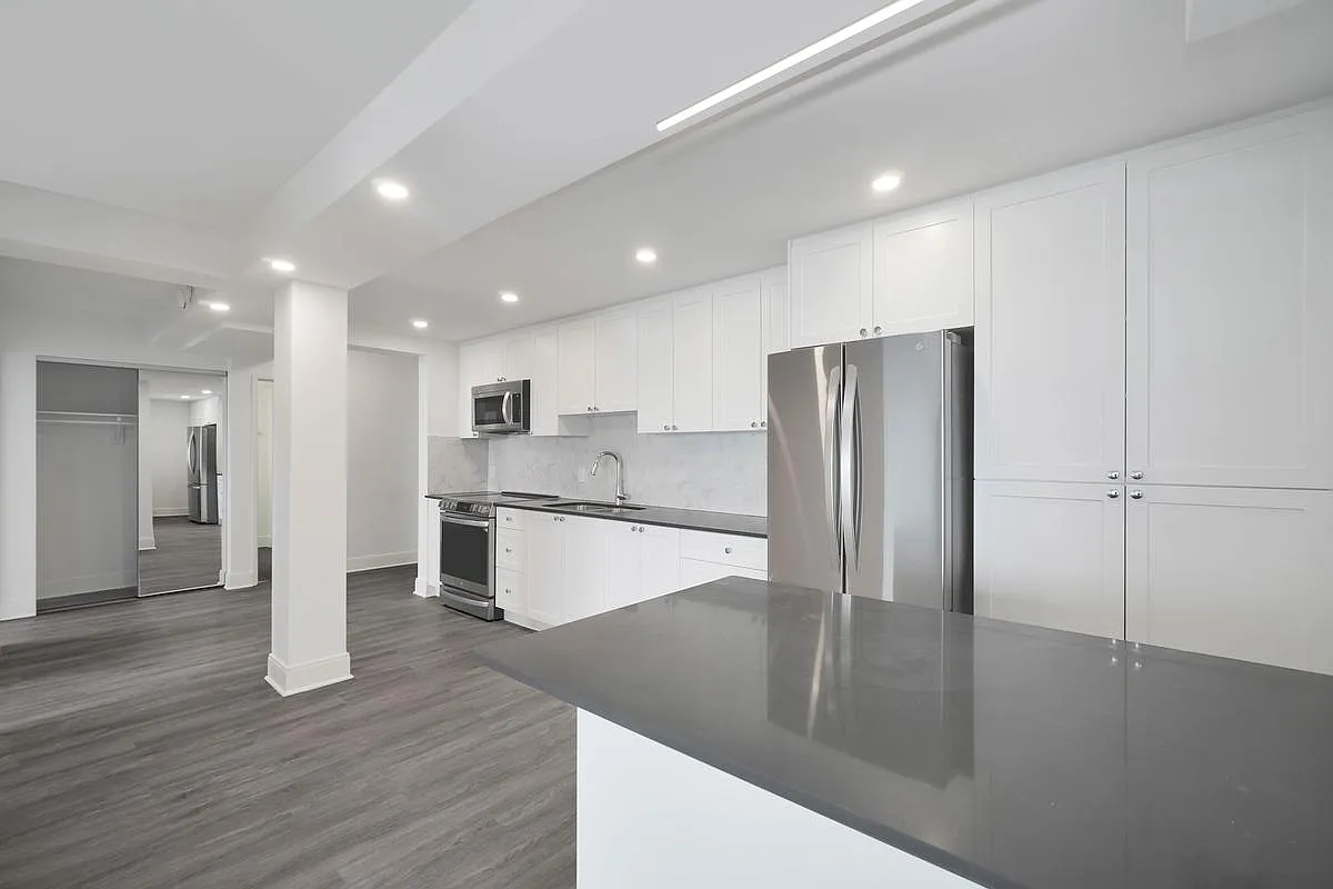 2222 Bellevue Avenue — Photo 4