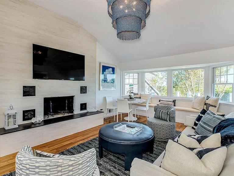 25 Exchange Pl — Photo 17