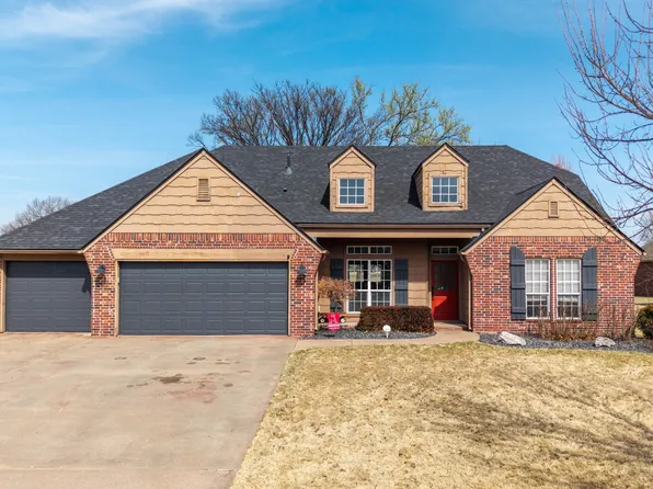 6026 Lake Breeze Rd, Grove, OK 74344