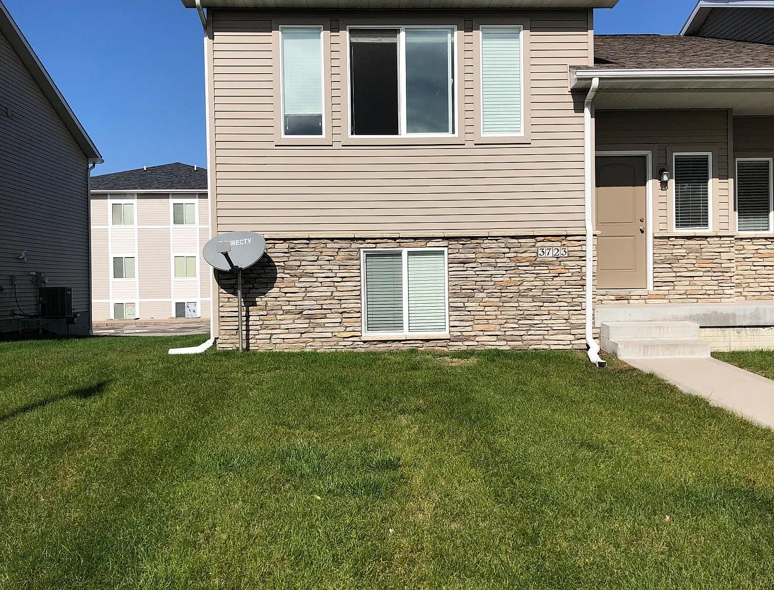 4 bed, 1650 sqft, $2,250 — Photo 2