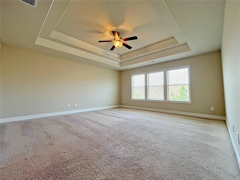 330 Holdings Dr — Photo 15