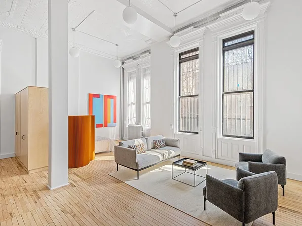 143 S 8th St APT 1A, Brooklyn, NY 11211