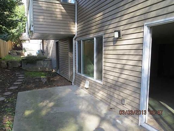 5th image of 615 SW Ambaum Blvd APT 103